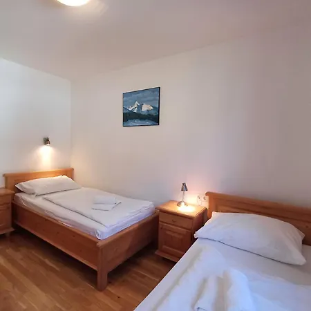 Pine Zell Am - Steinbock Apartment *